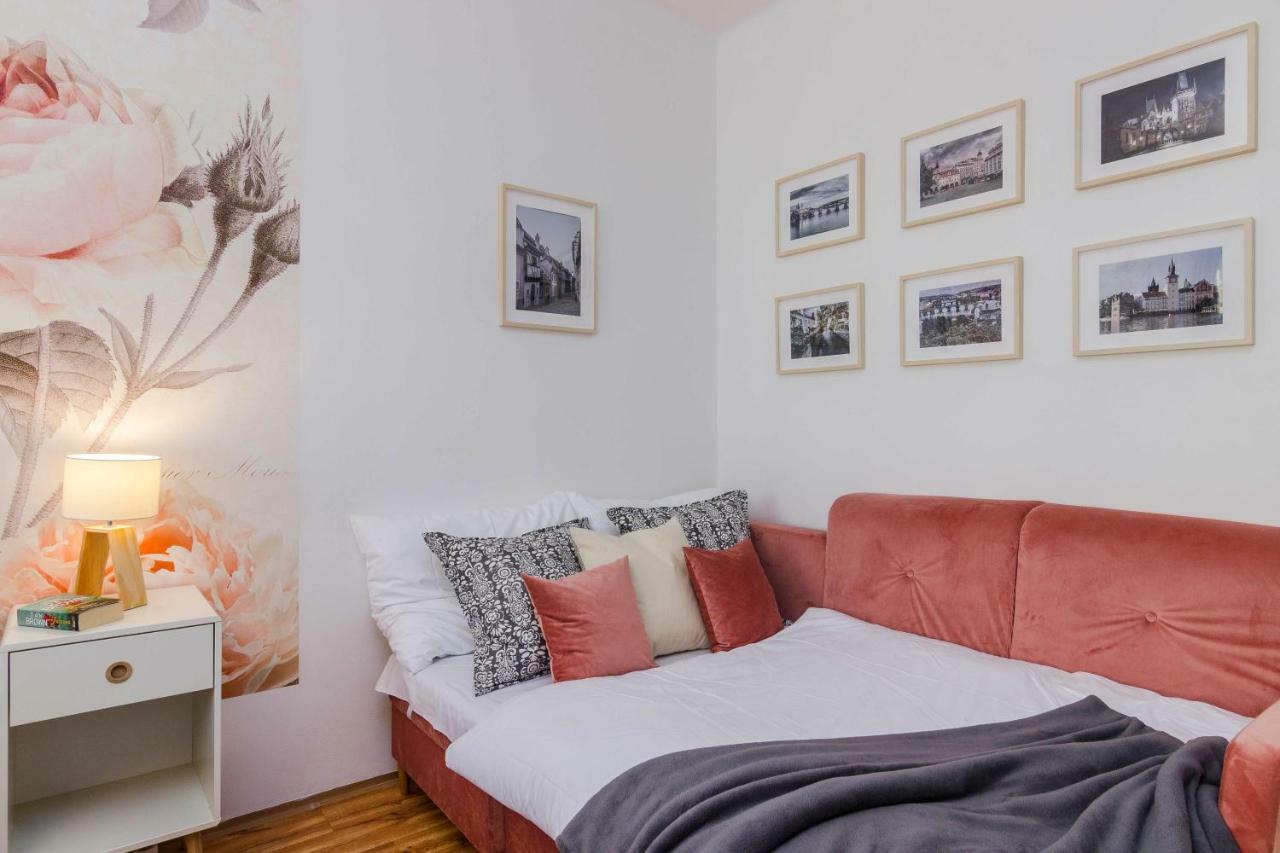Apt In Prague Charles Bridge 1Km By Michal&Friends Luaran gambar